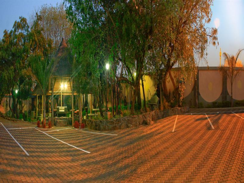 Eco Park Lodge Centurion Exteriör bild